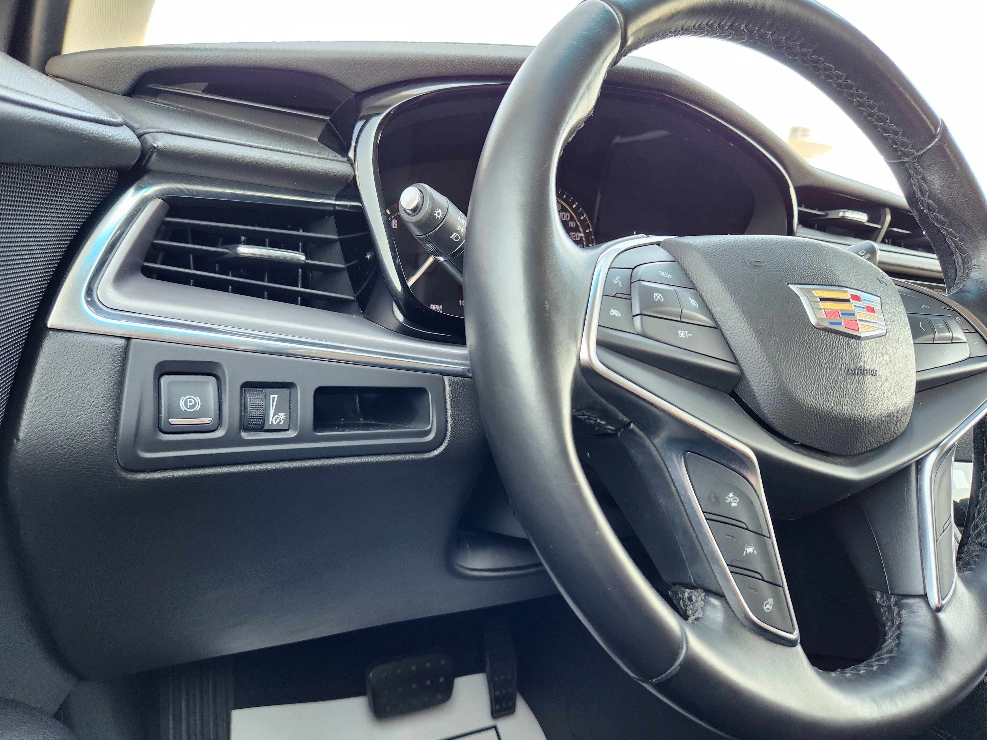 Used 2019 Cadillac XT5 Premium Luxury FWD image 24