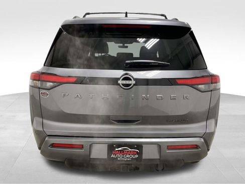 New 2026 Nissan Pathfinder Platinum image 3