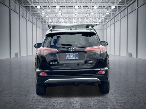 Used 2016 Toyota RAV4 XLE FWD image 10