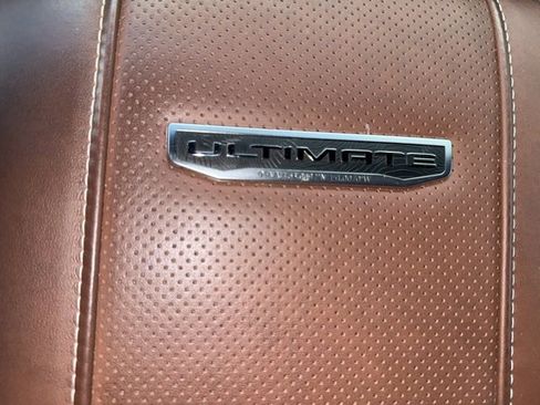 Used 2025 GMC Sierra 2500 Denali Ultimate image 11