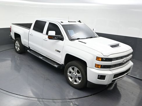 Used 2018 Chevrolet Silverado 2500 LTZ w/ Duramax Plus Package image 21