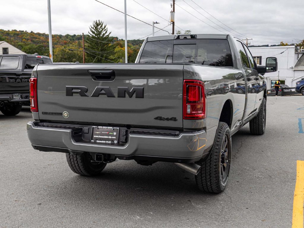 New 2026 RAM 3500 Big Horn AWD/4WD image 4
