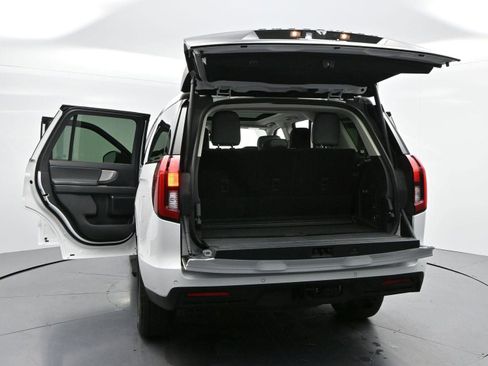 Used 2025 Ford Expedition Active AWD/4WD image 48