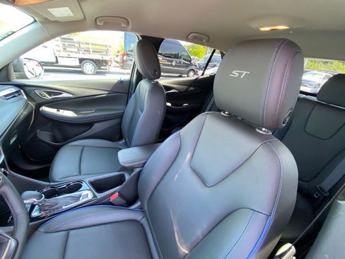 Used 2026 Buick Encore GX Sport Touring w/ Advanced Technology Package FWD image 19