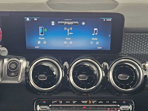 New 2026 Mercedes-Benz GLB 250 image 24