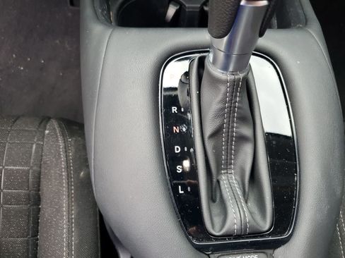 Used 2024 Honda HR-V LX image 16