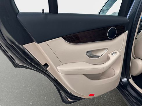 Certified 2020 Mercedes-Benz GLC 300 image 11