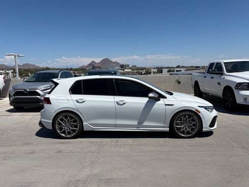 Used 2024 Volkswagen Golf R AWD/4WD image 3
