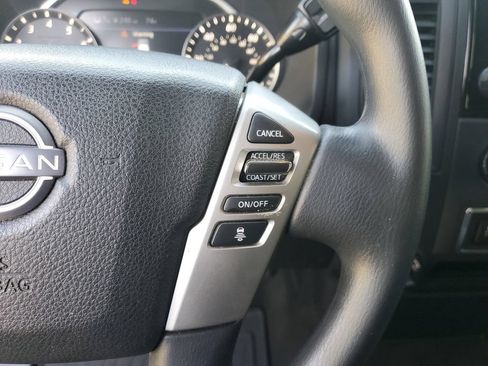 Used 2024 Nissan Titan SV AWD/4WD image 23