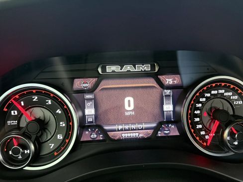 Used 2022 RAM 1500 Big Horn AWD/4WD image 16