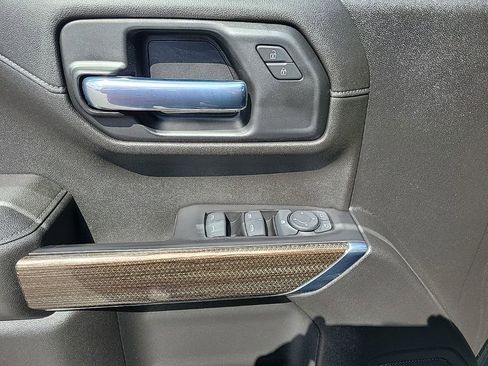 Used 2022 Chevrolet Silverado 1500 LT Trail Boss w/ Convenience Package II image 10