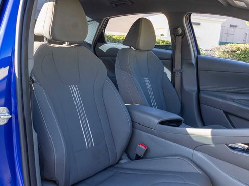 Used 2023 Hyundai Elantra SEL w/ Convenience Package image 21