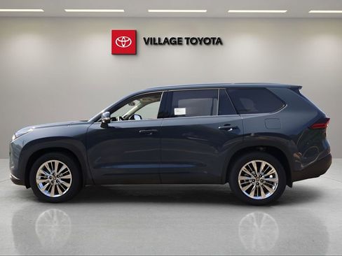 New 2026 Toyota Grand Highlander AWD image 2