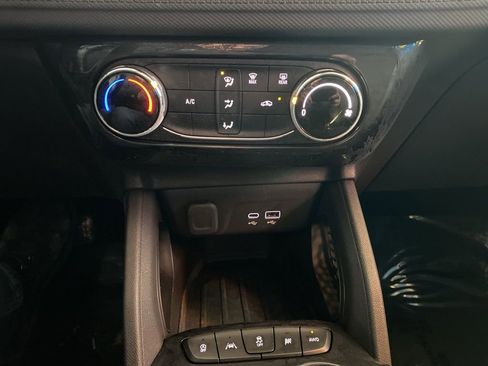 Used 2025 Chevrolet TrailBlazer LT image 7