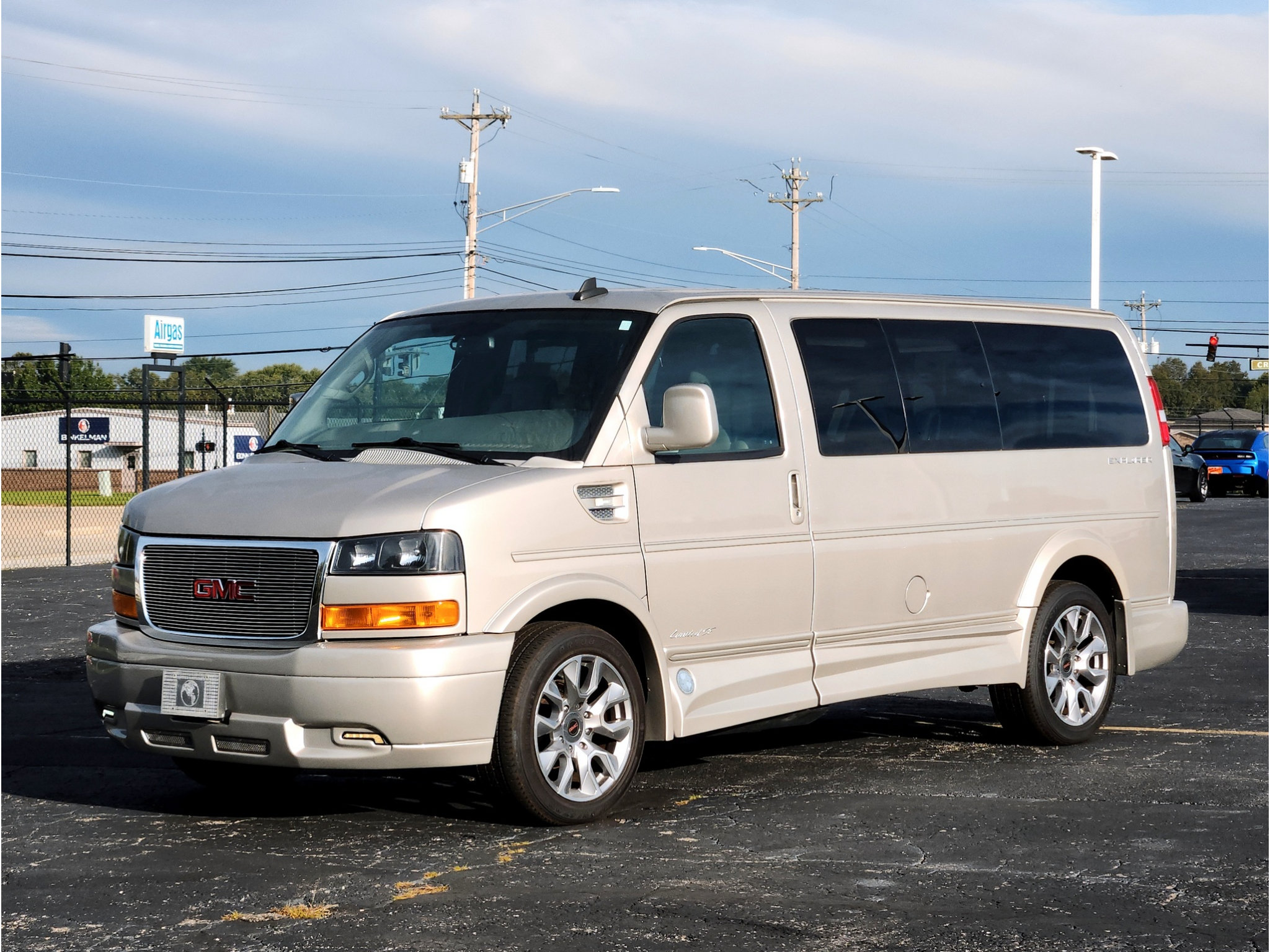 Used 2022 GMC Savana 2500 w/ Enhanced Convenience Package RWD image 14