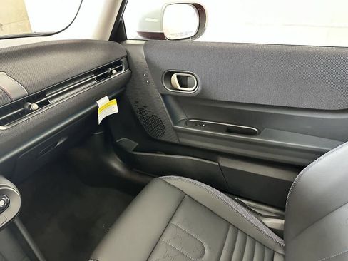 Certified 2025 MINI Cooper 2-Door Hardtop image 25