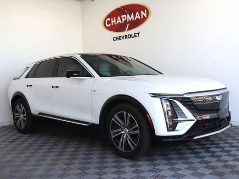 Used 2024 Cadillac Lyriq Luxury w/ LPO, Floor Liner Package RWD image 1