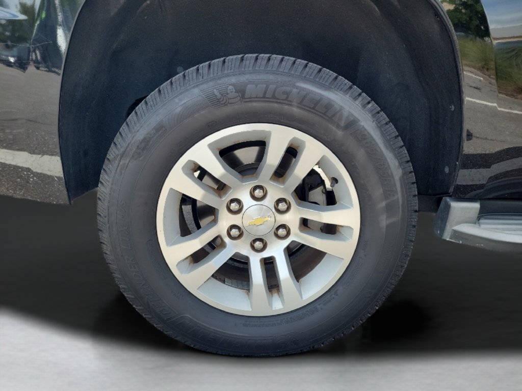 Used 2015 Chevrolet Tahoe LT RWD image 3