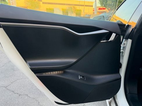 Used 2018 Tesla Model S 75D AWD/4WD image 33