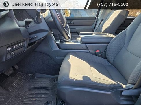 Used 2022 Toyota Tundra SR image 9
