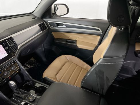 Used 2022 Volkswagen Atlas Cross Sport SEL Premium R-Line image 25