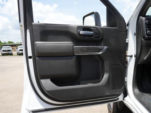 Used 2022 Chevrolet Silverado 2500 LTZ w/ LTZ Convenience Package AWD/4WD image 17