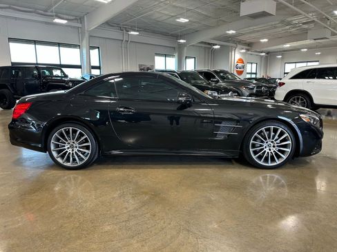 Used 2019 Mercedes-Benz SL 550 image 17