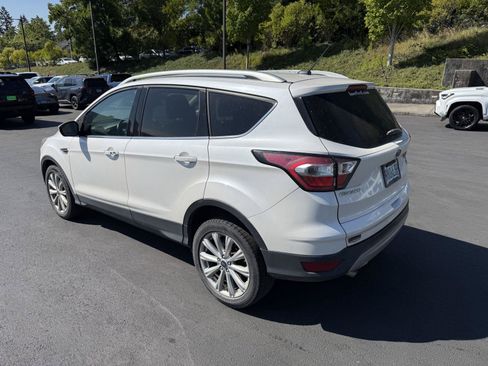 Used 2017 Ford Escape Titanium AWD/4WD image 3
