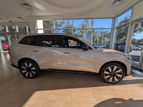 New 2025 Volvo EX90 Plus w/ Protection Package Premier AWD/4WD image 7
