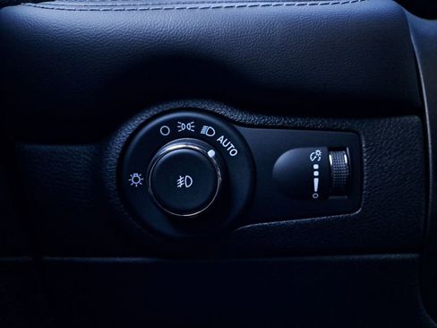 Used 2022 Dodge Durango GT image 24