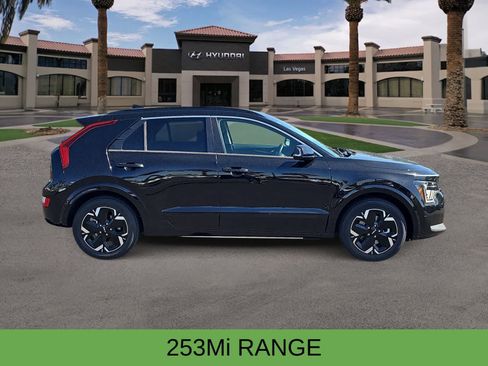 Used 2023 Kia Niro Wind FWD image 9