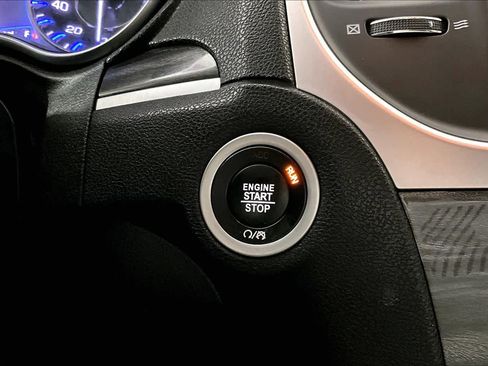 Used 2022 Chrysler 300 Touring L image 30