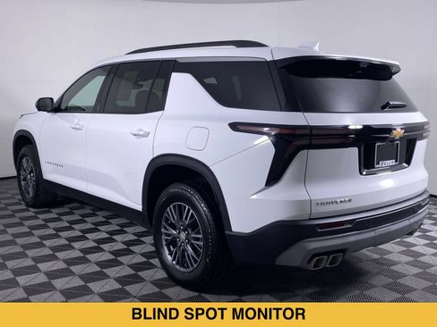 Certified 2026 Chevrolet Traverse LT w/ Driver Confidence Package FWD image 18