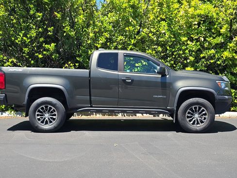 Used 2018 Chevrolet Colorado ZR2 AWD/4WD image 3