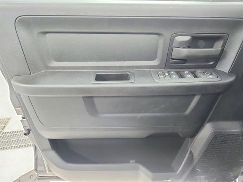 New 2025 RAM 2500 Tradesman image 32