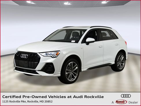 Certified 2023 Audi Q3 2.0T Premium w/ Black Optic Sport Package image 1