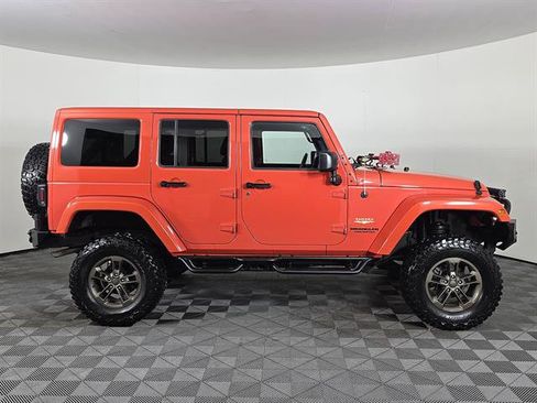 Used 2015 Jeep Wrangler Unlimited Sahara w/ Max Tow Package AWD/4WD image 2