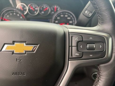 Used 2022 Chevrolet Silverado 1500 LT AWD/4WD image 17