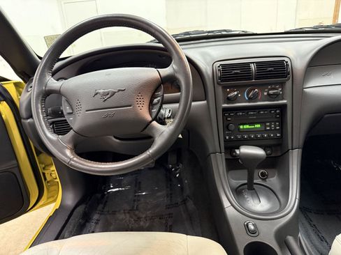 Used 2001 Ford Mustang GT Premium RWD image 20
