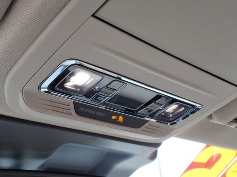 Used 2026 Lincoln Corsair Premiere w/ Rear Removable Package Tray image 22