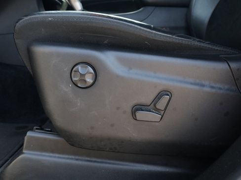 Used 2017 Jeep Grand Cherokee Altitude image 21