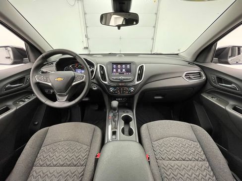 Used 2024 Chevrolet Equinox LT w/ LPO, Floor Liner Package FWD image 3