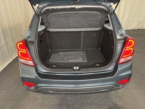 Used 2022 Chevrolet Trax LT w/ Driver Confidence Package image 25