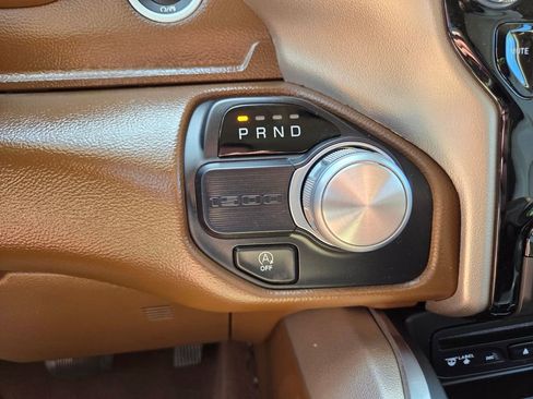 Used 2019 RAM 1500 Laramie RWD image 27