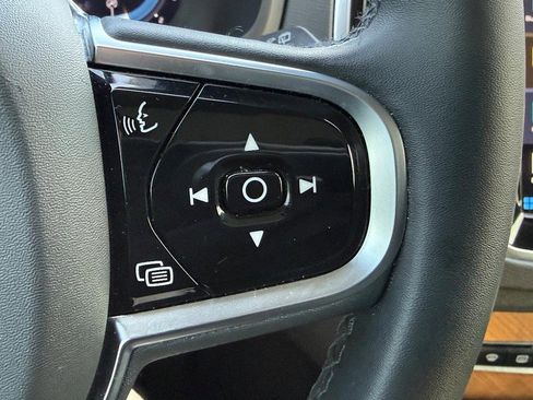 Used 2023 Volvo XC90 B6 Plus w/ Protection Package Premier image 19