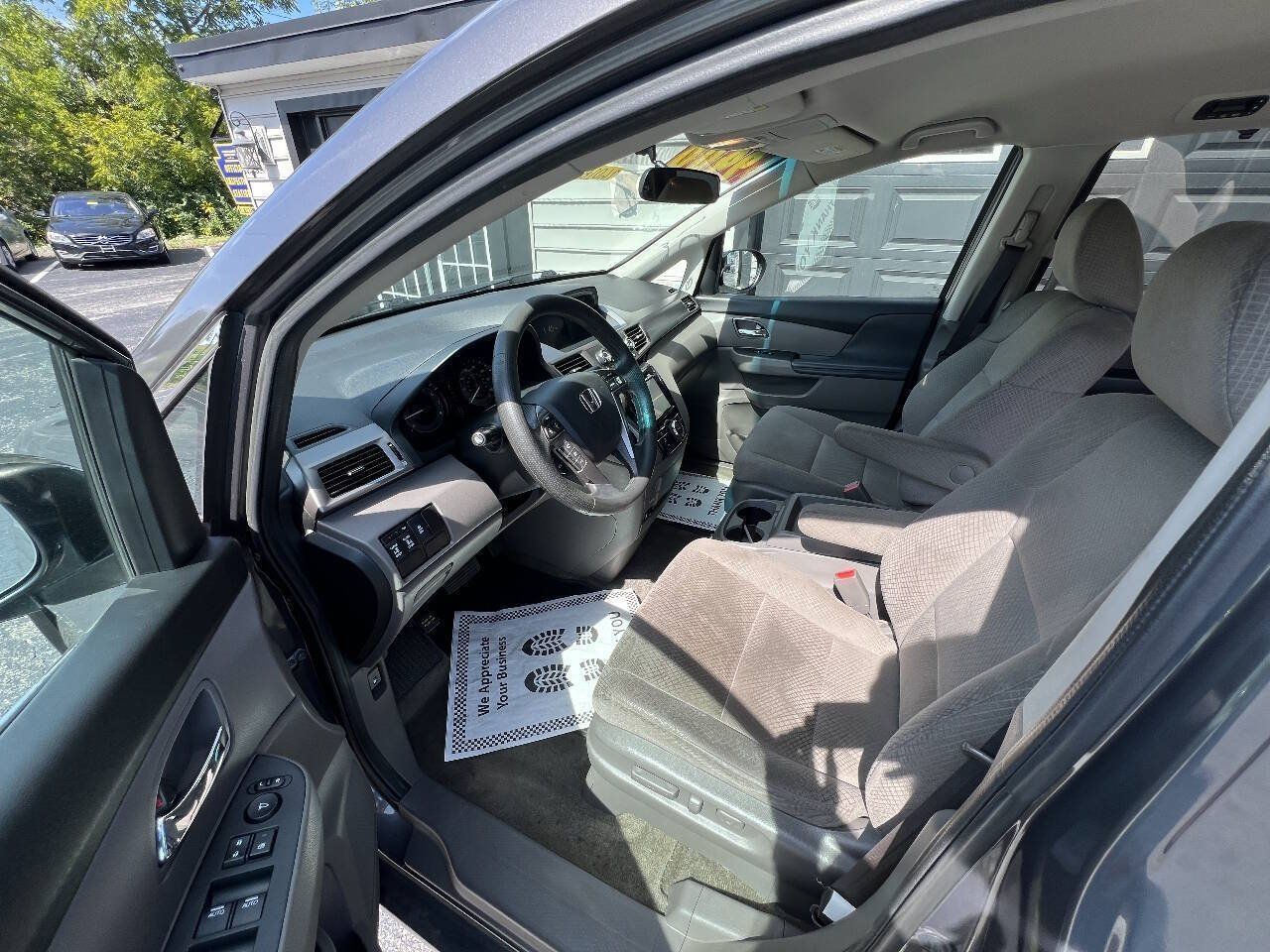 Used 2015 Honda Odyssey EX image 9
