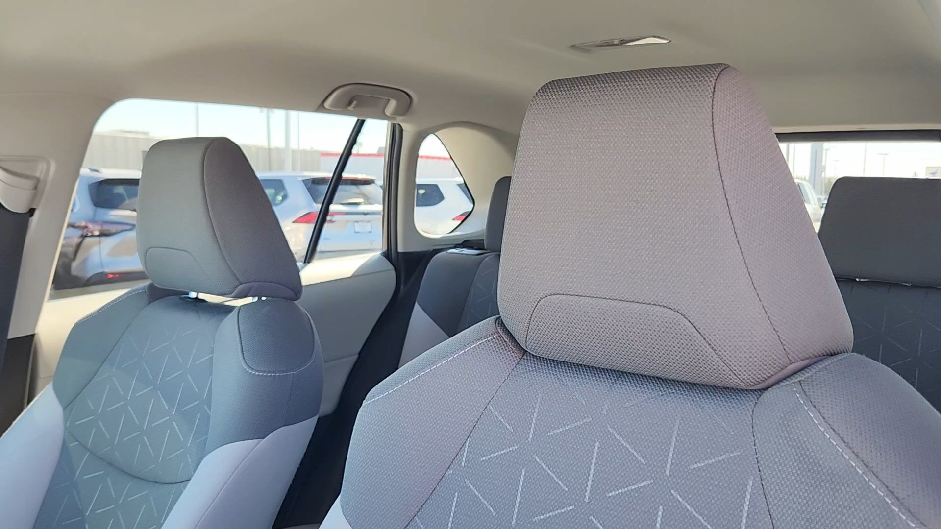 Used 2021 Toyota RAV4 XLE AWD/4WD image 9