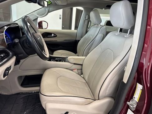 Used 2021 Chrysler Pacifica Limited w/ Premium & Safety Sphere Group AWD/4WD image 15