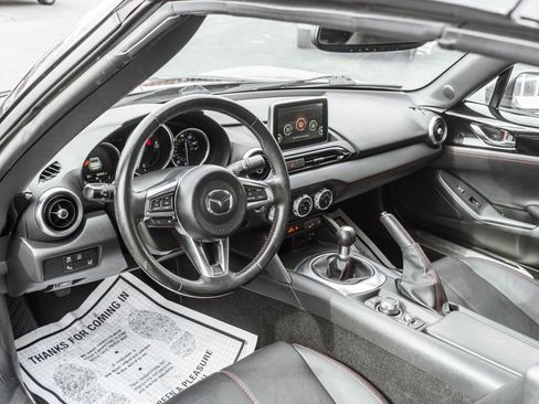 Used 2017 MAZDA MX-5 Miata RF Grand Touring image 7