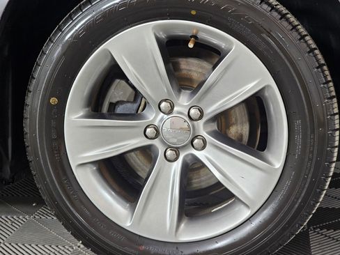 Used 2021 Dodge Challenger SXT image 9